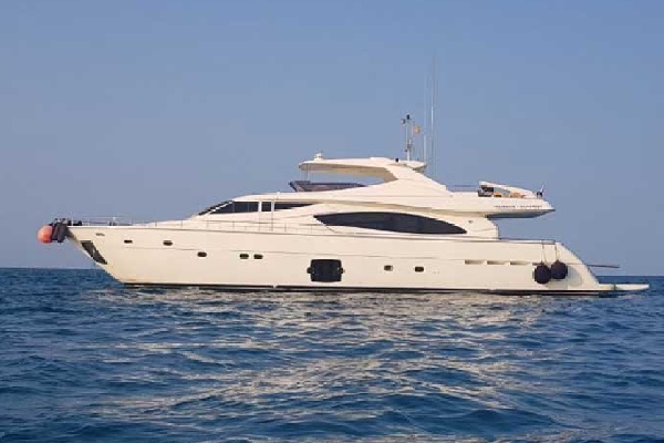 Ferretti 881 HT Yacht on Charter in Maldives